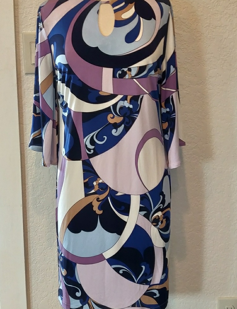 Chico's dress, keyhole opening neckline. Size 1